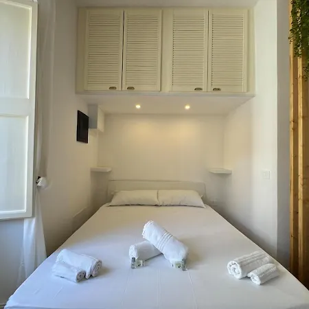 27, Centro, Cagliari, Sardinia Апартаменты Кальяри