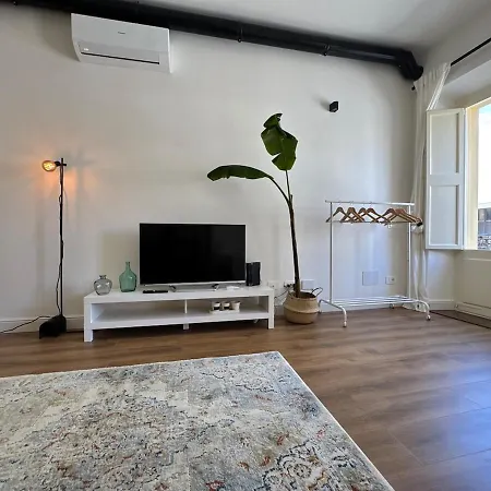 27, Centro, Cagliari, Sardinia Апартаменты